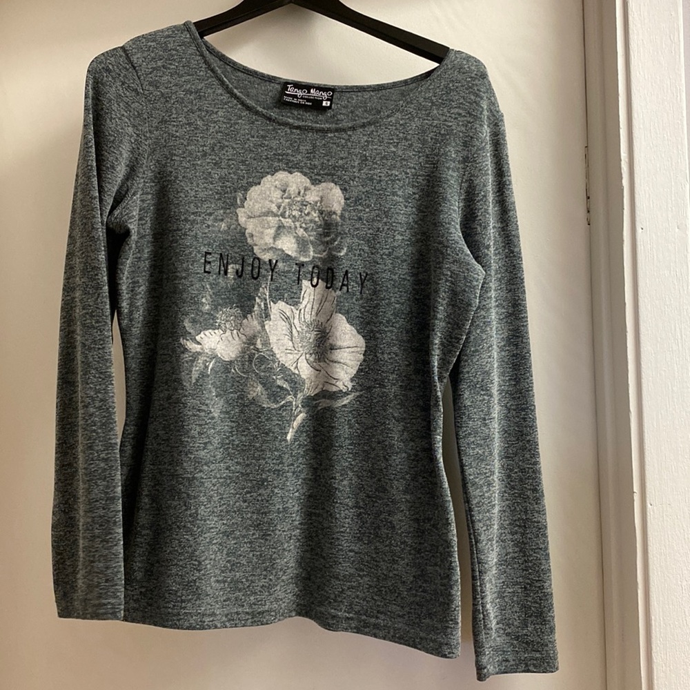 Ladies long sleeve T